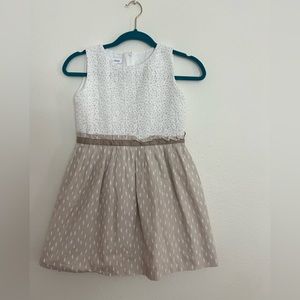 - Villalobos + Nieves Alvarez Spanish girls dress